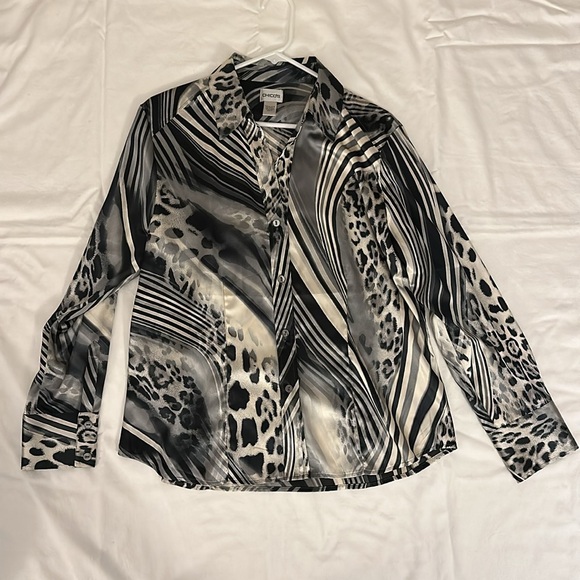 Chico’s Silver Black Animal Print Satin Long Sleeve Button Down Blouse Sz 2 (L) - Picture 3 of 9